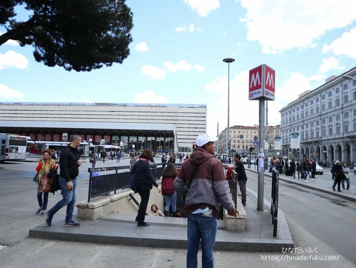 イタリア地下鉄入口